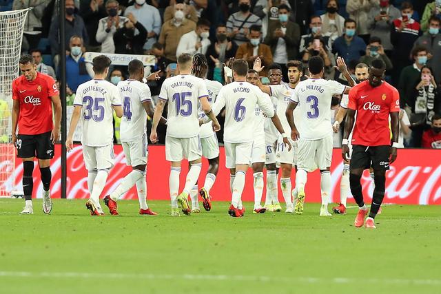 约基奇32+12+11掘金力克绿军 马刺无缘季后赛